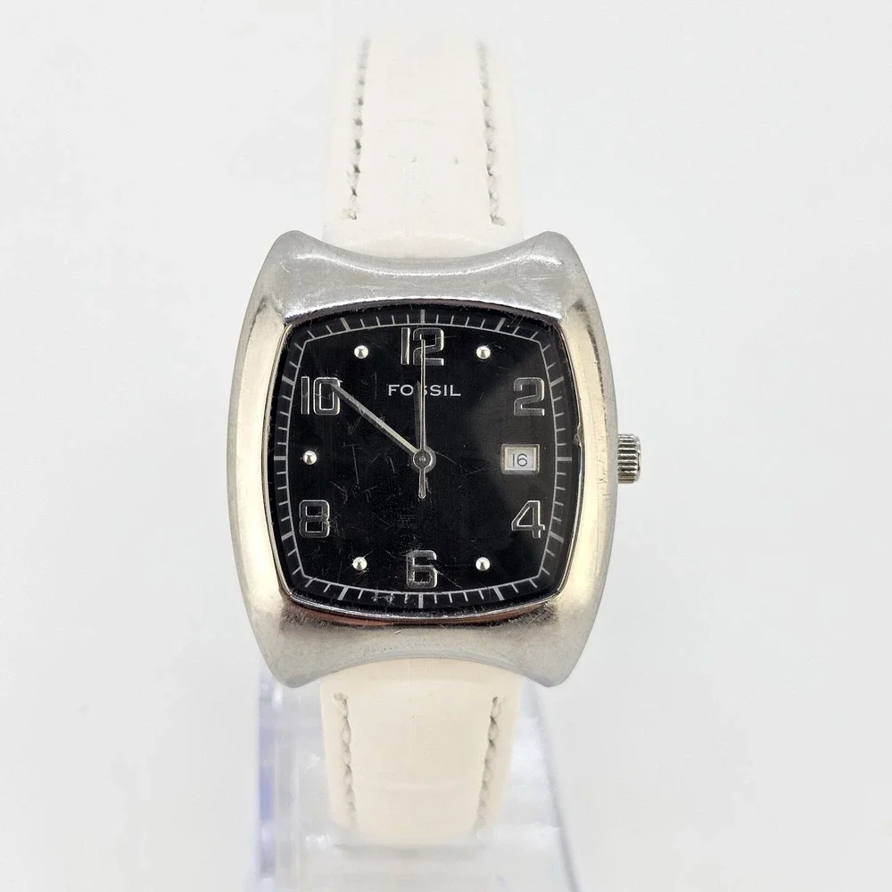Fossil Women's Watch 30MM Black Dial Date NEW White Leather‎ Bands NEW Battery